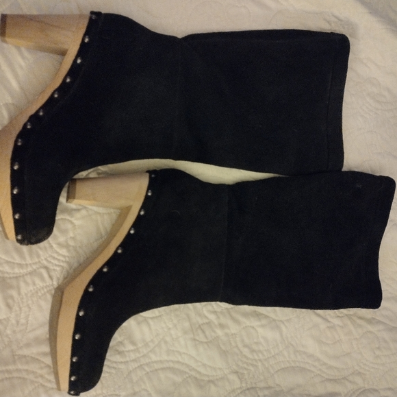 Banana Republic Suede Boots - Picture 6 of 6